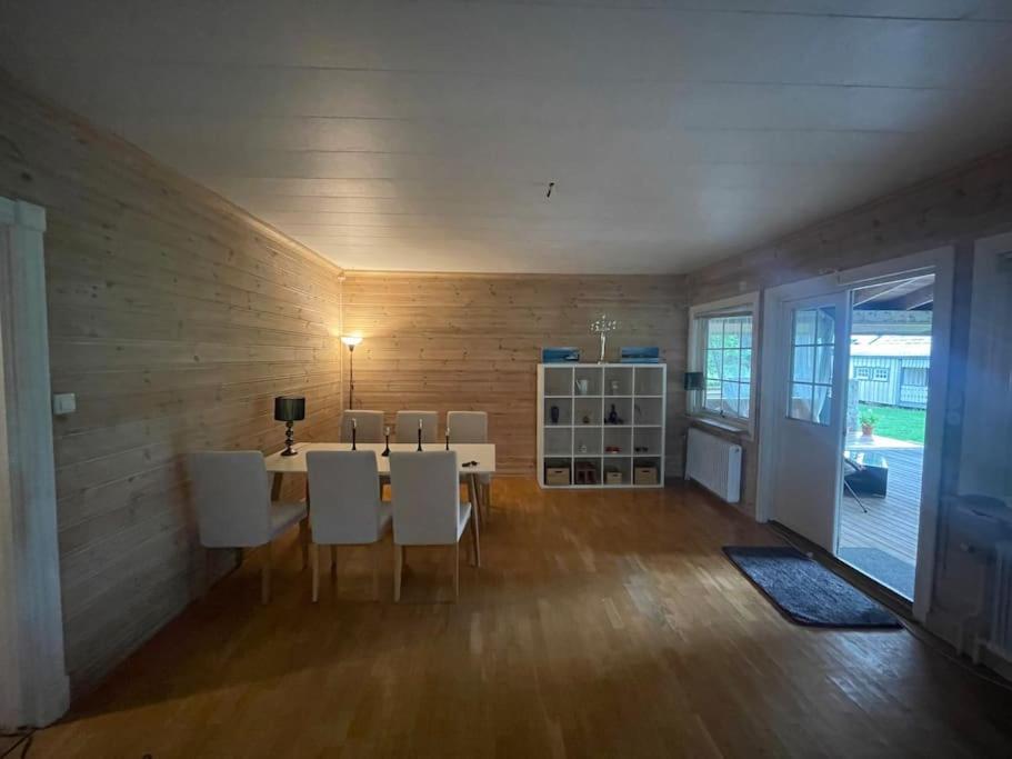 Large Cozy Villa Between Stockholm And Oslo Åmotsfors Exterior foto